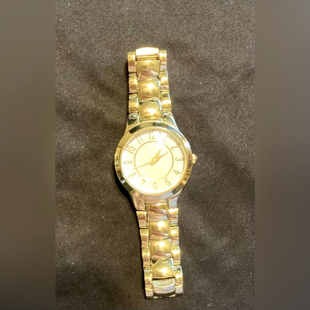 Gold woman’s watch